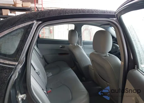 2006 Buick Lacrosse Cxl z USA, uszkodzony, nr VIN 2G4WD582661147613